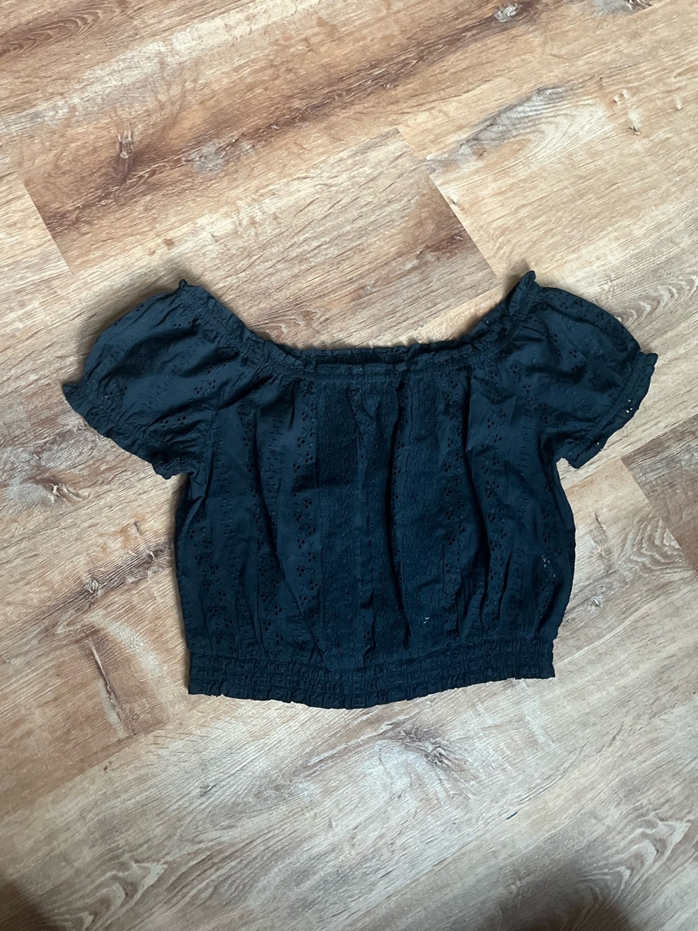 Aeropostale Black Eyelet Off-Shoulder Crop Top 100% cotton